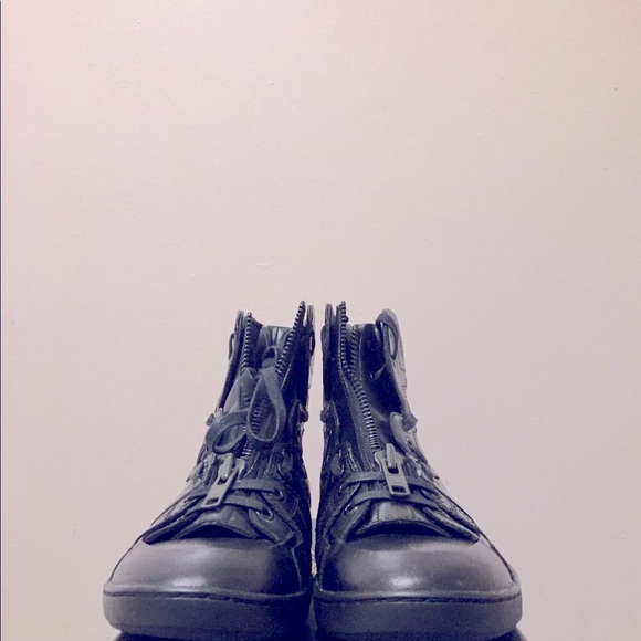 HUGO BOSS - Picture 2 of 5